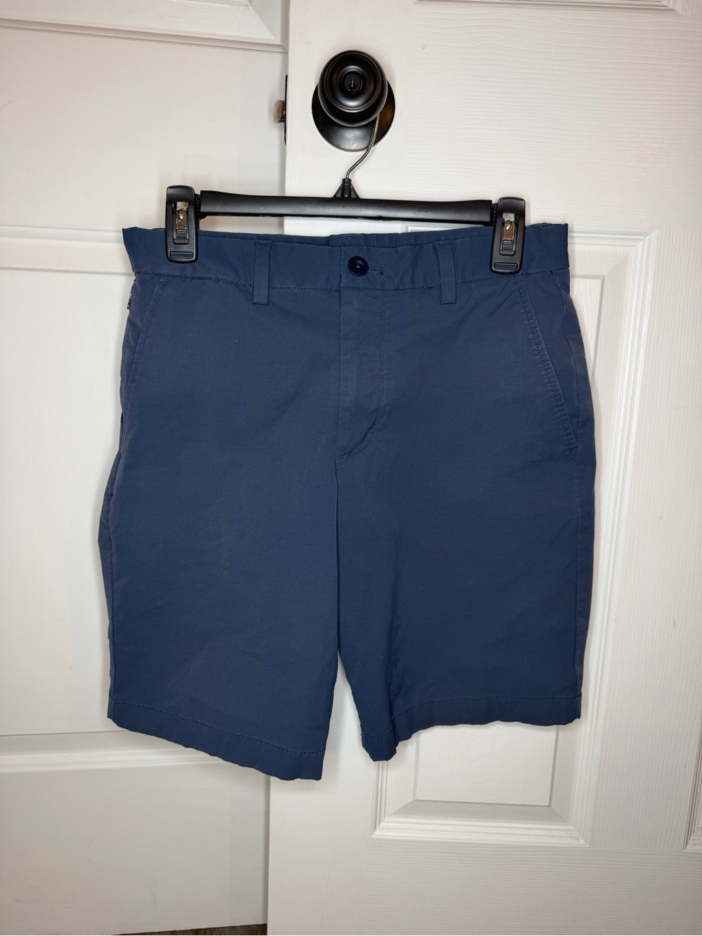 Vineyard Vines On The Go Navy Blue Performance Chino Shorts Mens Sz 28 Inseam 9"